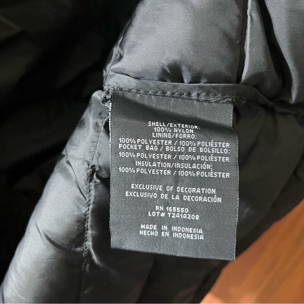 WOMEN'S LIGHTWEIGHT POLY-FILL PACKABLE VEST - Picture 3 of 7